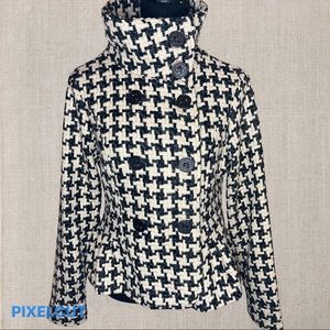Black and white houndstooth short jacket